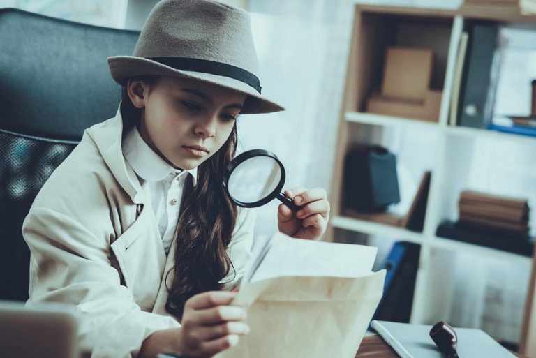 Es-tu l’émule de Sherlock Holmes?